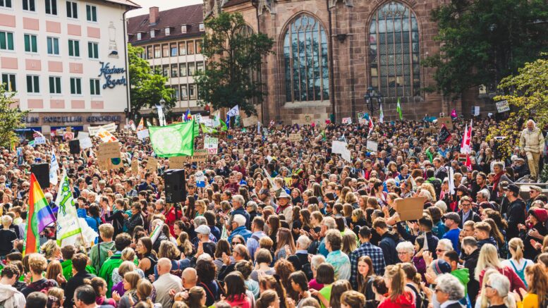 Vysoké školy napříč Českem stávkují
